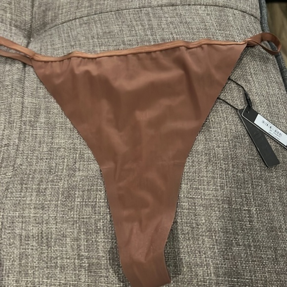 Skims Sheer&Jelly Sheer set 3/$45 - Picture 2 of 7